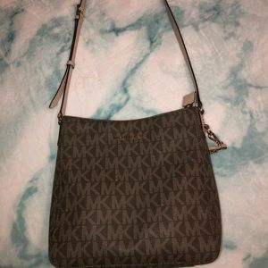 Michael kors crossbody
